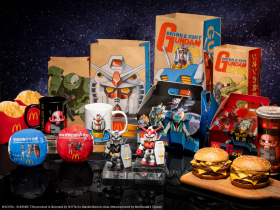 麥當勞鋼彈套餐限時開賣！鋼彈台灣限定版公仔、馬克杯開箱，加價購能挑款？主題旗艦餐廳地點一次看